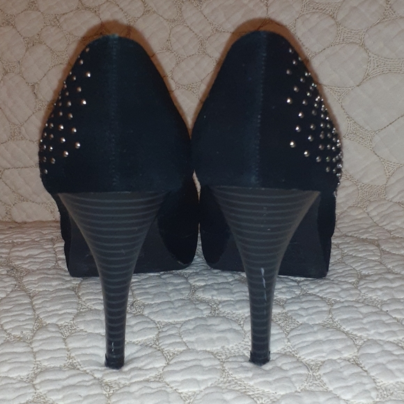Mossimo black and silver heels. Size 8 - Picture 5 of 9